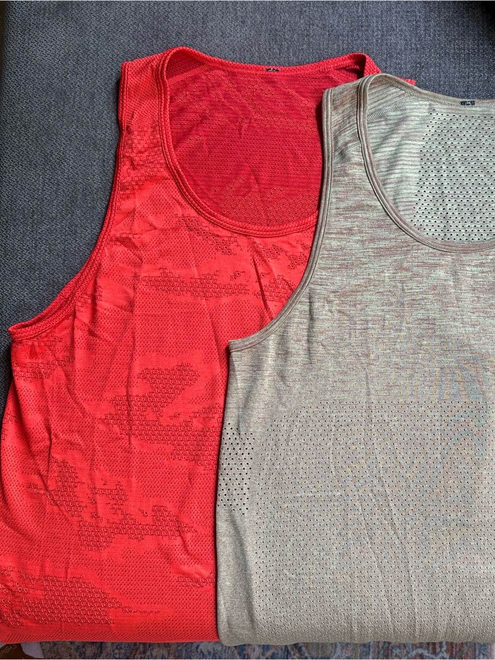 lululemon athletica Men's Tank Tops - Red & Green